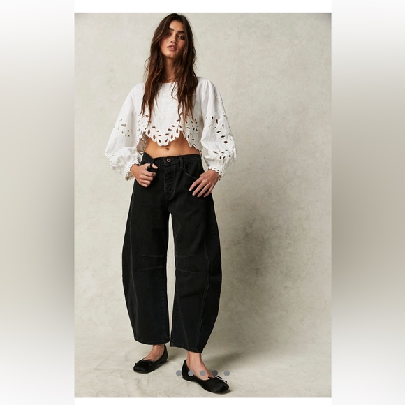 Free People Denim - NWOT Free People We The Free Good Luck Mid-Rise Barrel Jeans size 25 SHORT